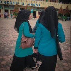 Diny Bachtiar Diny profile icon