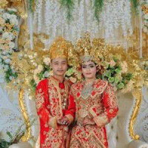 Riri Puji Lestari profile icon