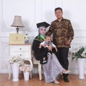 Tia Sukowati profile icon