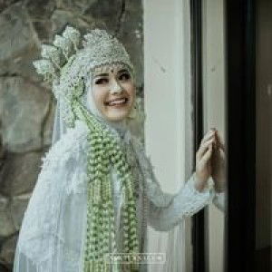 Dewi Tresnawatii profile icon