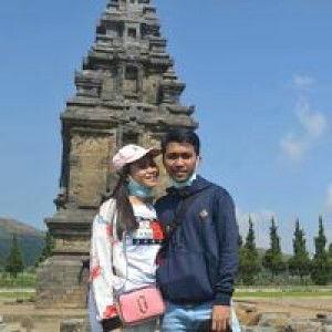 Siti Munawaroh profile icon