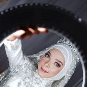 Yulianti Putry profile icon