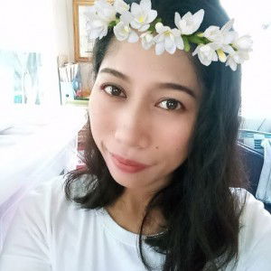 Merry Rose Alumbres profile icon