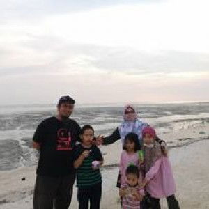 Nur Aini profile icon