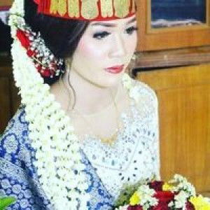 Julyana Sirait profile icon