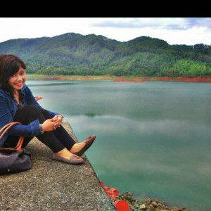 Devi Yoviana profile icon