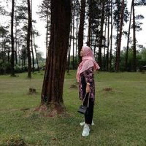 Titi Hesti profile icon