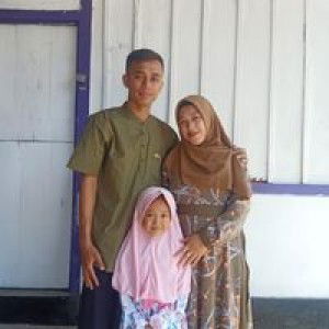 Tyas Adzkia profile icon