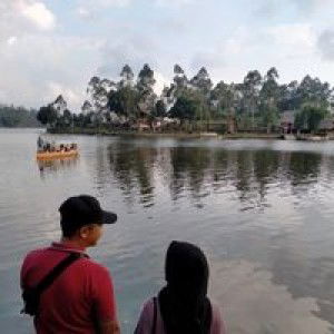 Nuraini Nur profile icon