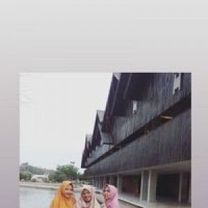 Inayah Fitri profile icon