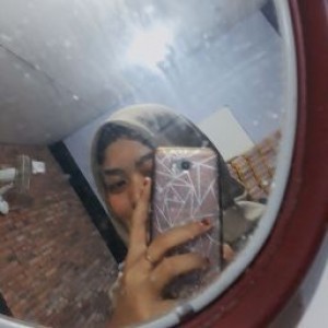 heni Anggraeni profile icon