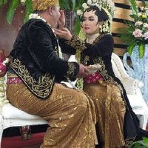 Nunung Lestari profile icon