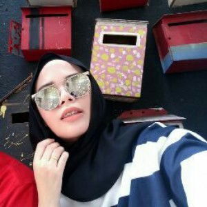 AMIRA ROSLAN profile icon