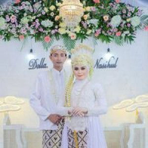 Della Wijayanti profile icon