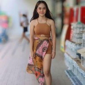 Mii Min Pornwi profile icon