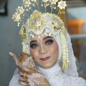 Ayu Wandira profile icon