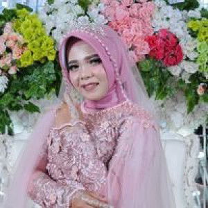 Tita Novita profile icon