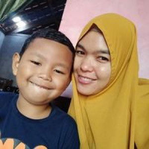 Yusti Trisnawati profile icon