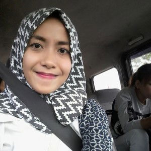 Ratna sari profile icon