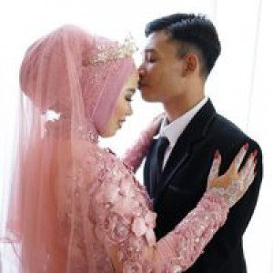 Indah Listiana profile icon