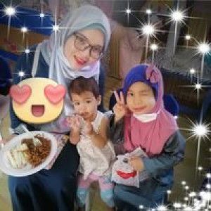 Puteri Elena Megat profile icon