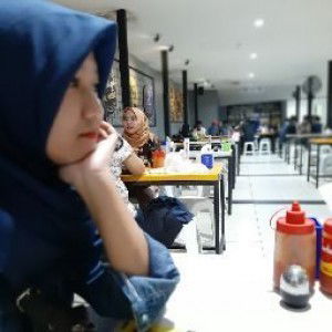 nuraini laksmi utami profile icon