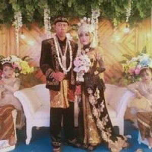 Siti Sekar Sari plastinta profile icon