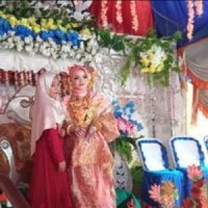 Marny Pholack profile icon