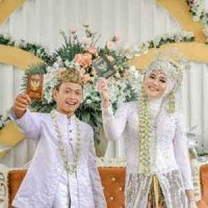 Indri Indriani Putri profile icon