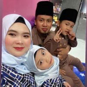 Azmira Charms profile icon