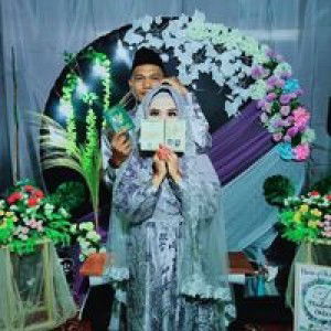 Dewi Lestari profile icon