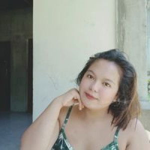 April Ryes Vrzsa profile icon