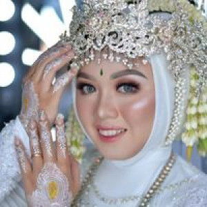 Rini Oktaviani profile icon