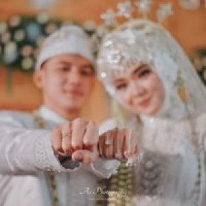 Sina Azizah profile icon