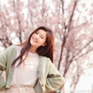 Merry Agustina profile icon