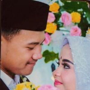 Rika Wardani profile icon