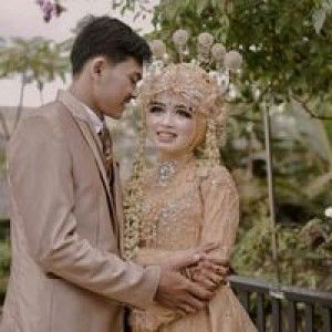 Rosi Dwi Anggraeni profile icon