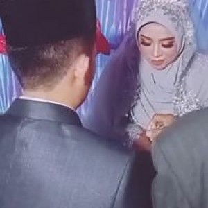 Ayu Warisuri profile icon