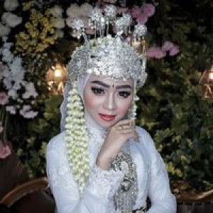 Yanti Dwi profile icon