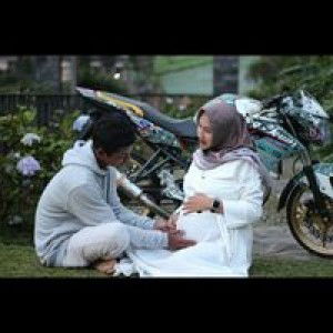 Azizah Nuraieny profile icon