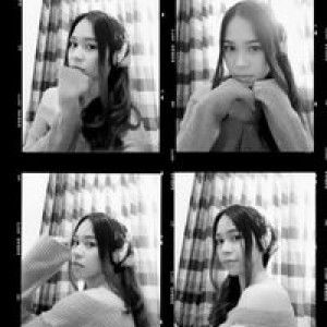 Lola Emalia Wijaya profile icon