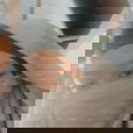 يستنشق الابن profile icon