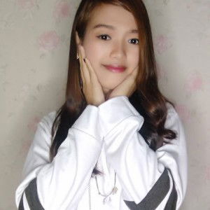 Christine Carbonell Vlogs profile icon