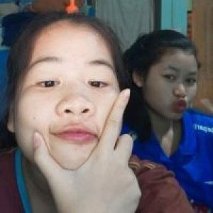 Waew Rewadeë profile icon