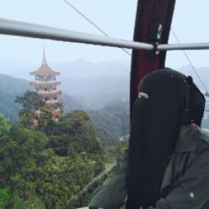 Nur Eyzah profile icon