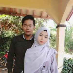 Dini Fatimah profile icon