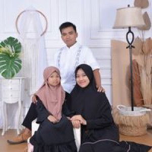 Khairana Ina profile icon