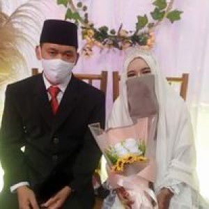 Cucu Cahyanii profile icon