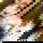 sri sugirihati profile icon