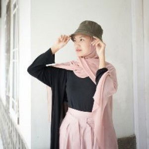 Putri Meilan Riyadi profile icon